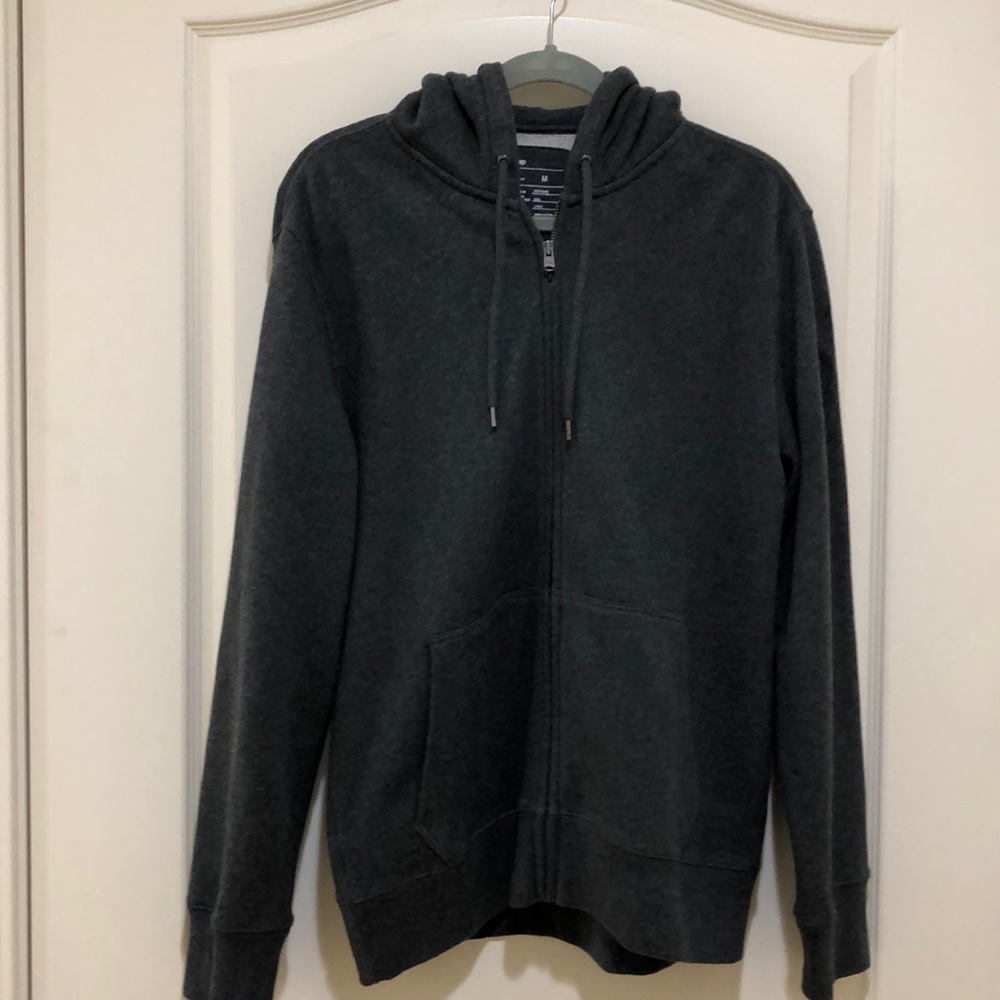 GAP MEN’S M ZIP UP HOODIE.  CHARCOAL GREY